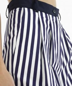 DORIS S Korte Broeken Fabric Shorts Flower White -DORIS S Verkoopwinkel 29c8da1dc52257c060e0d6c0fd15ac2b