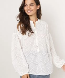 Blouses Dante 6 DARYA EMBRODERY BLOUSE Milk White White -DORIS S Verkoopwinkel 41c4654b3e27a73732fbf3a6383deb89