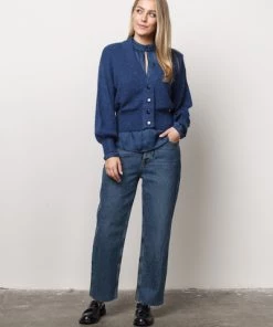 Blouses Dante 6 AMARI DETAIL SHOULDER BLOUSE Digita Blue Blue -DORIS S Verkoopwinkel 4a0c200f291c66cc44b8327422325301